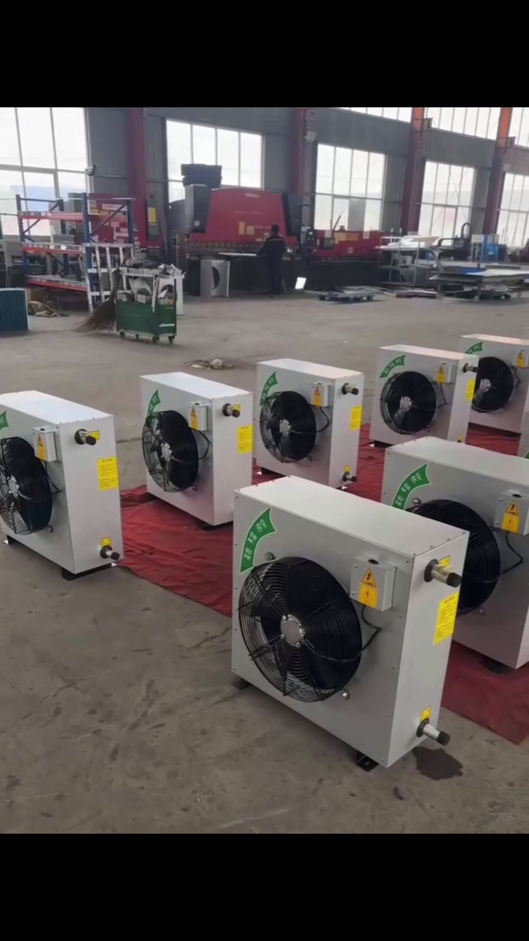 欧圣电气所属申万行业为：家用电器-小家电-清洁小家电