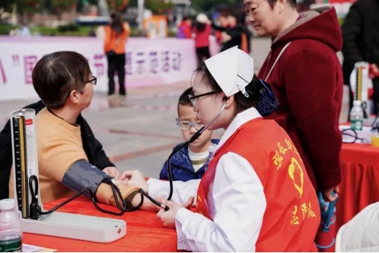 在关注健康与公益的氛围中，湖南开启2025年全民