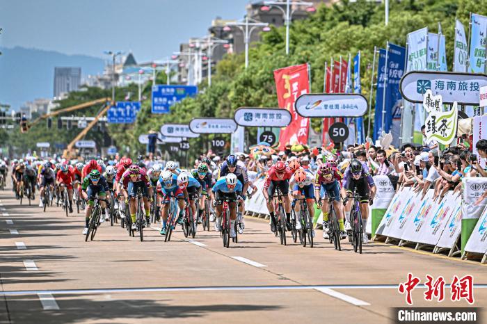 海南环岛赛引爆假期骑行热潮，骑行游成旅游新