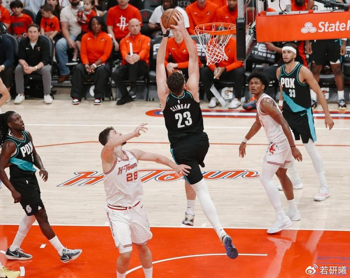 火箭逆转开拓者三少爆发阿门创历史级表现