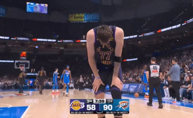 东契奇赛中左腿筋重伤 难逃赛季末伤退阴影