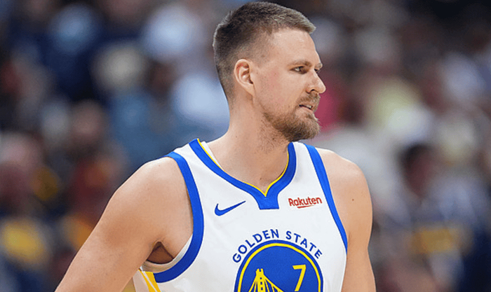 勇士队交易邓利维确保波尔津吉斯留队至2025-26赛